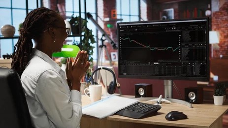 What is the 11 AM trading rule.